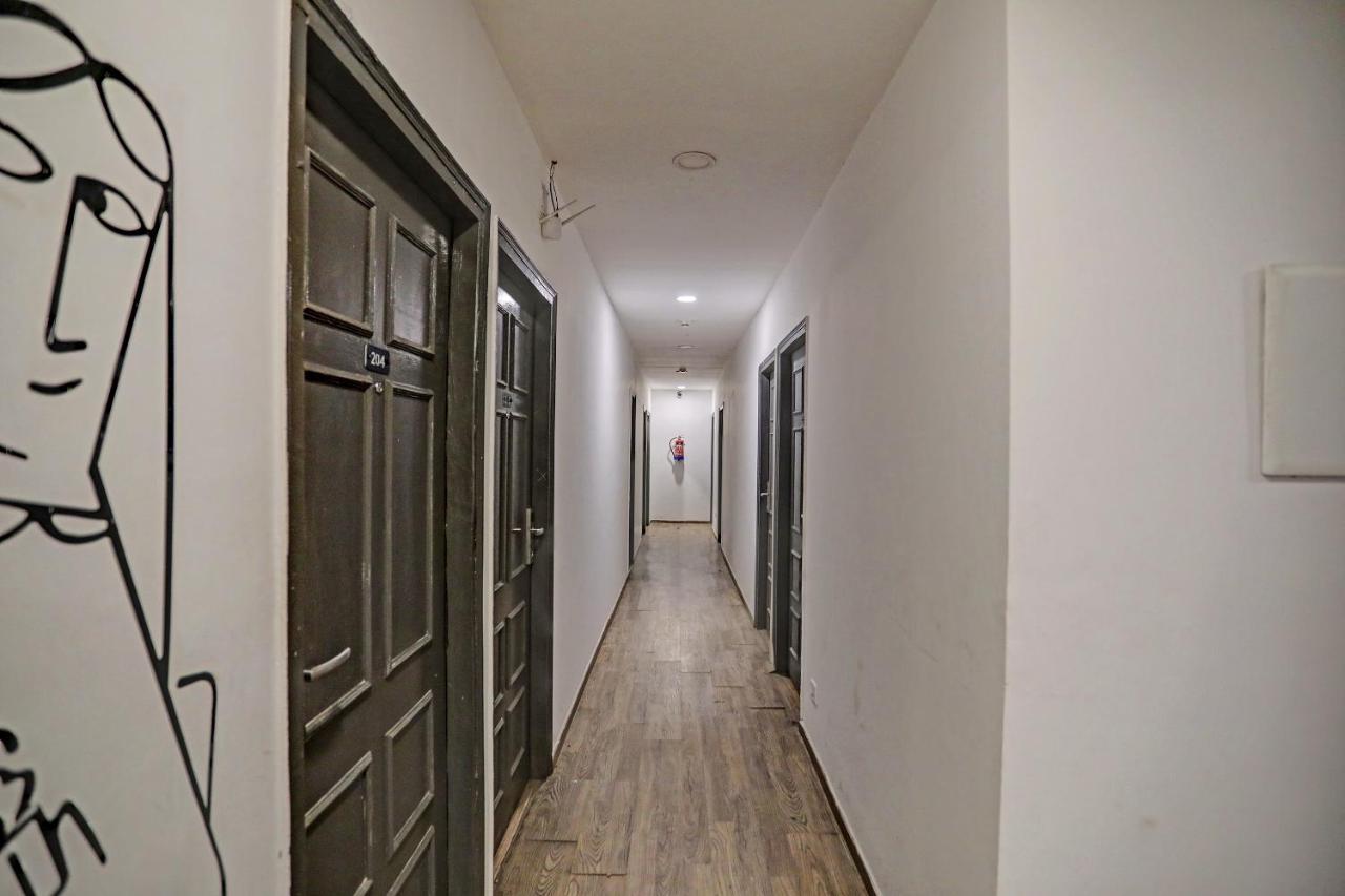 Hotel Admire Inn "Near Atal Chowk, Sector 15, Vasundhara" Ghaziabad Bagian luar foto